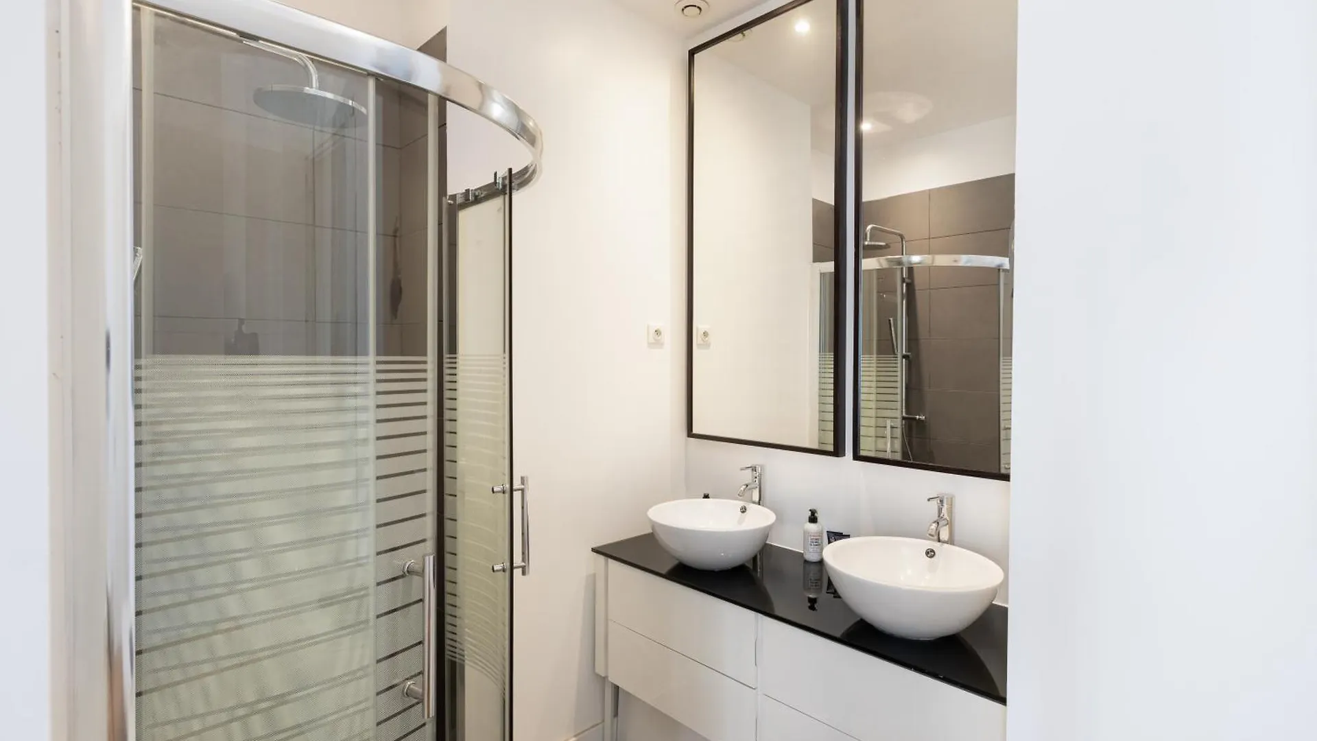 Center Of Cannes 100M2 Bright Apartment